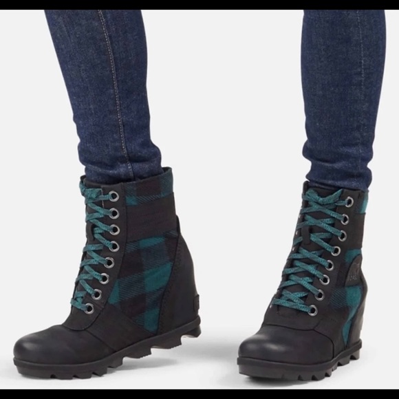 SOLD!!Sorel Rain and snow very nice confortable waterproof lace-up - Picture 8 of 9